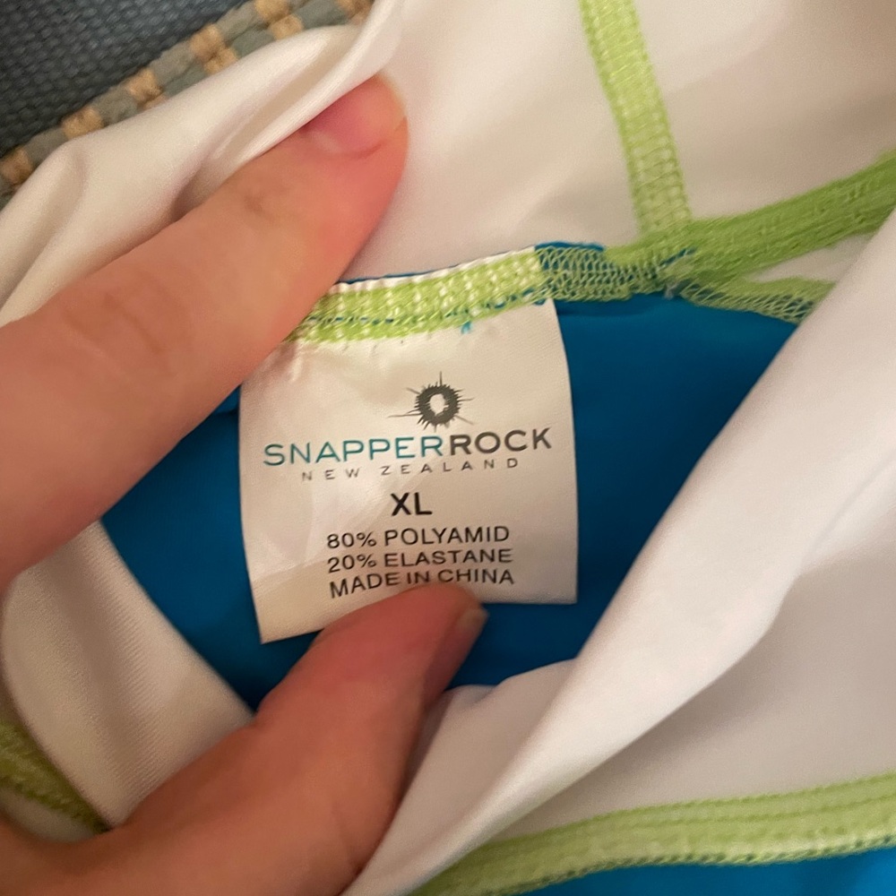 Snapper Rock Rashguard - Picture 2 of 3